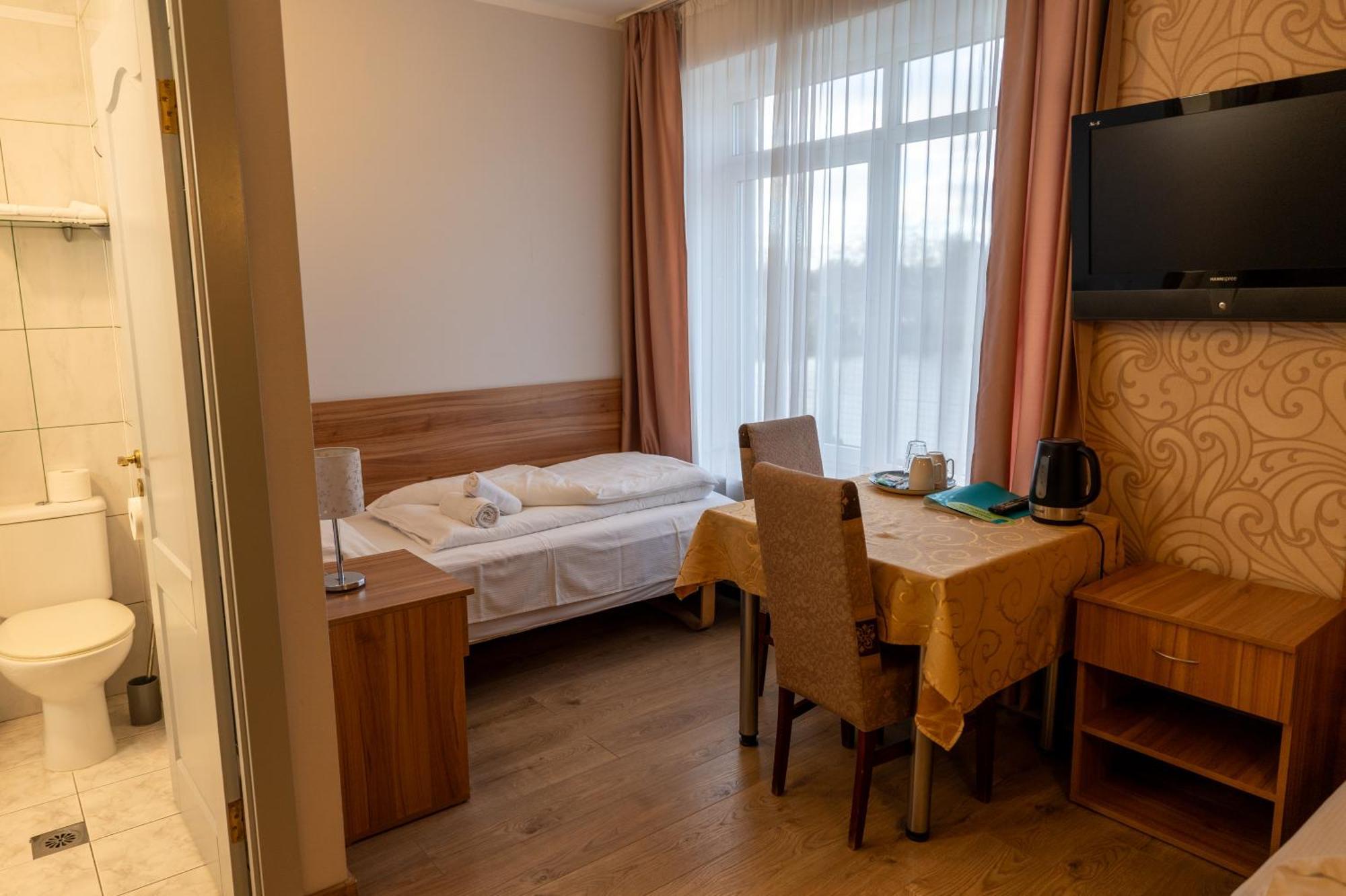 Viesbutis Banga Hotel Taurage Luaran gambar