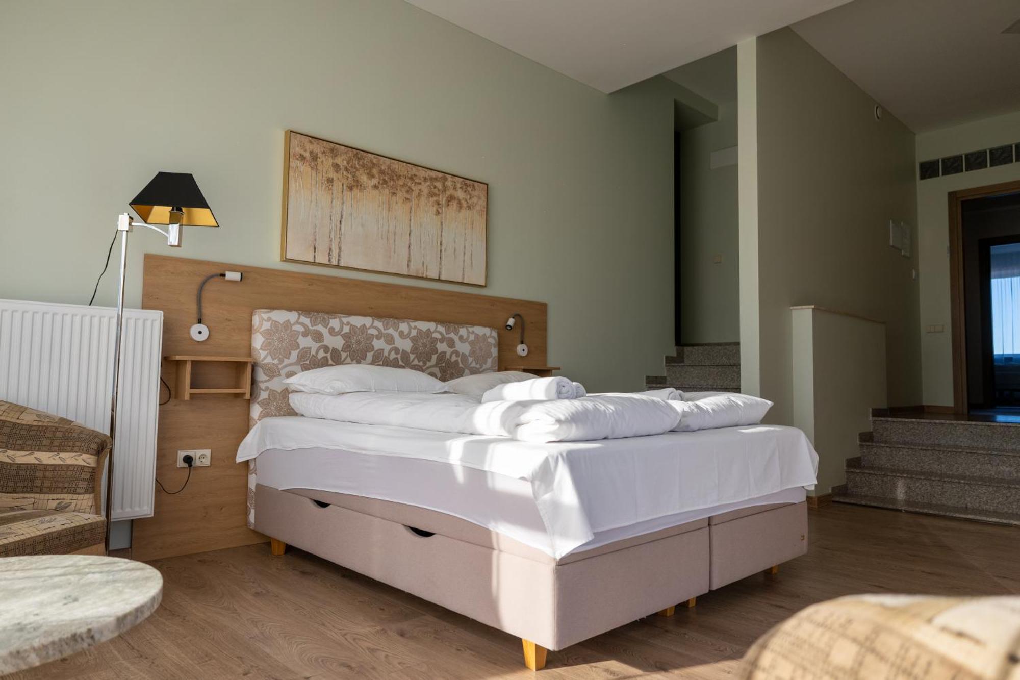Viesbutis Banga Hotel Taurage Luaran gambar