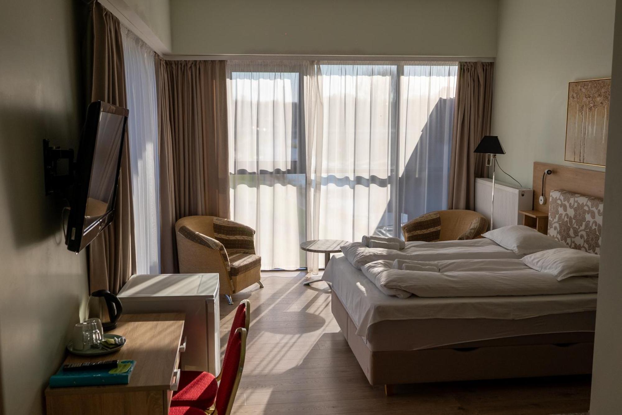 Viesbutis Banga Hotel Taurage Luaran gambar